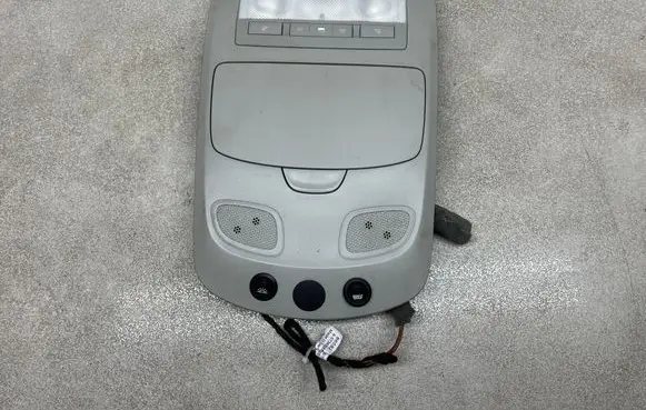 Opel Zafira C Front seat light 13484147