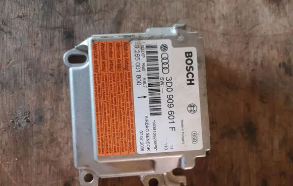 Volkswagen Touareg I Airbag control unit/module 3D0909601F