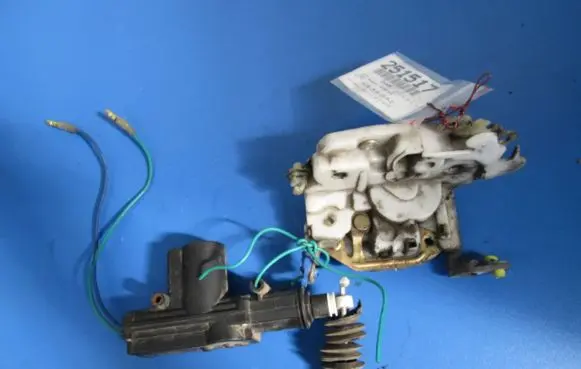 Nissan Vanette Front door lock