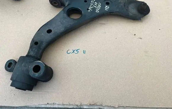 Mazda CX-5 II Front lower control arm/wishbone