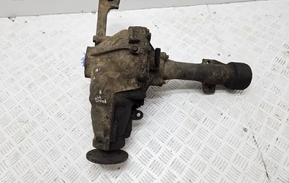 Toyota Land Cruiser (J120) Front differential 