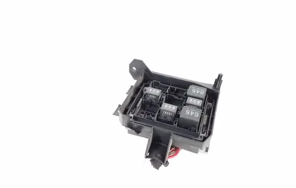 Porsche Cayenne (92A) Relay mounting block 7P0937149