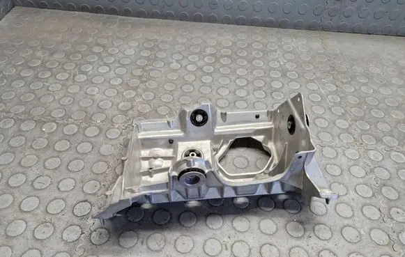 BMW i4 A/C compressor mount bracket 9893881