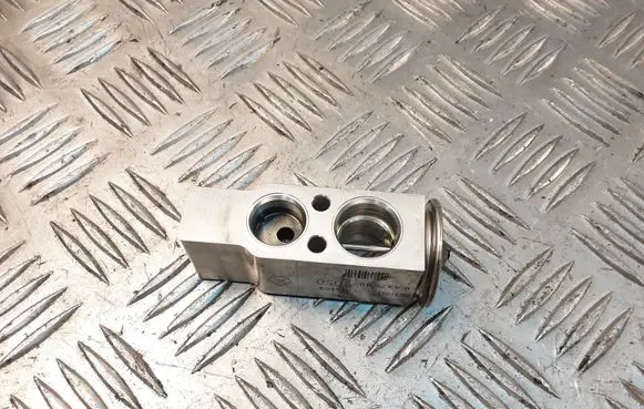 Toyota Corolla Verso AR10 Air conditioning (A/C) expansion valve MF4475003050
