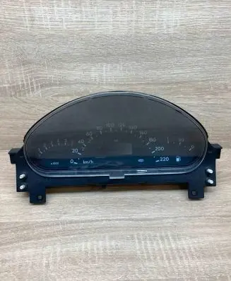 Mercedes-Benz A W168 Speedometer (instrument cluster) A1685404011 09051682021