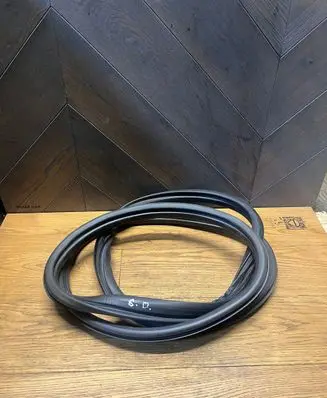 Citroen C3 Picasso Rear door rubber seal (on body) 