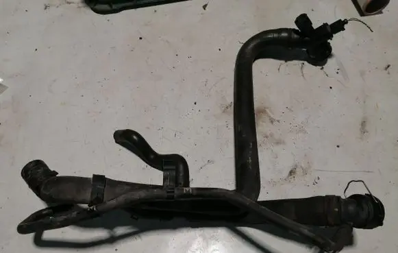 Volkswagen Touran I Engine coolant pipe/hose 1K0121049H