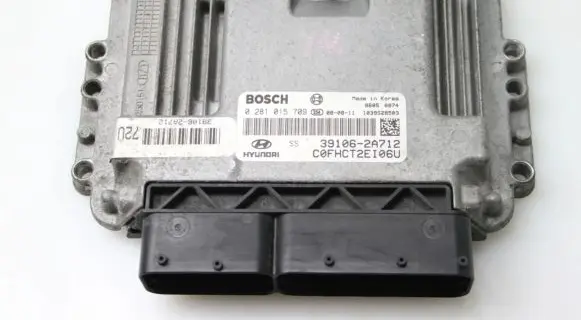 Hyundai i30 Engine control unit/module 391062A712