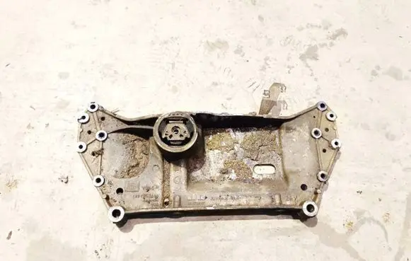 Skoda Octavia Mk2 (1Z) Front subframe