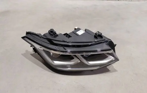 Volkswagen Tiguan Headlight/headlamp 5NB941082G