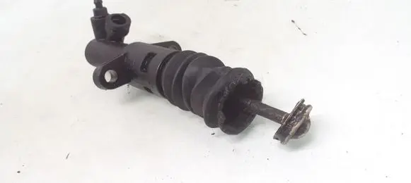 Peugeot 307 Clutch slave cylinder 9637030980