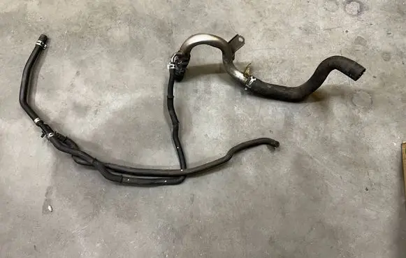 Toyota Auris E180 Engine coolant pipe/hose