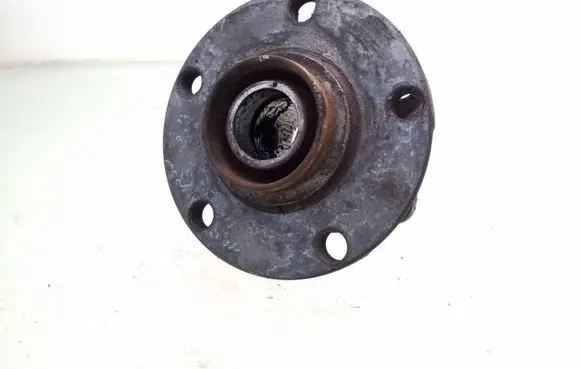 Audi A6 S6 C5 4B Front wheel hub
