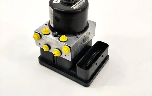 Mini One - Cooper R50 - 53 ABS Pump 6760269 6760268 10096008693
