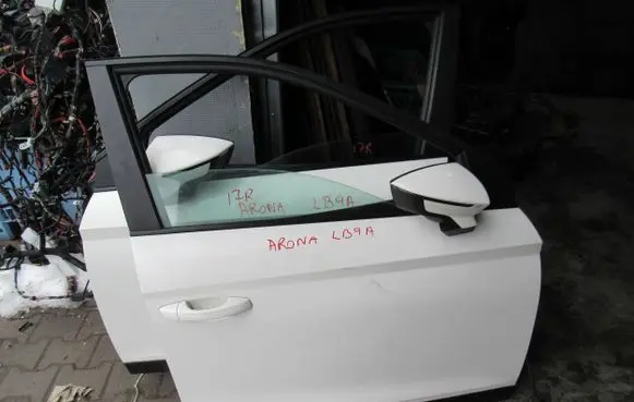 Seat Arona Front door