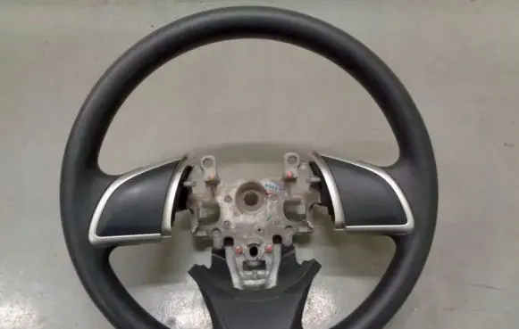 Mitsubishi Space Star Steering wheel