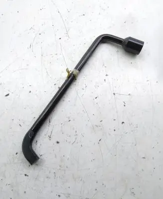 Peugeot 5008 Wheel nut wrench 