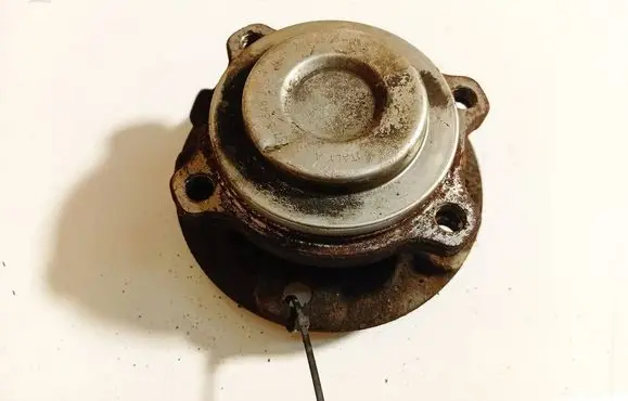 BMW 5 GT F07 Front wheel hub 228437501
