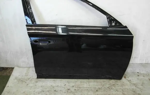 Skoda Superb B8 (3V) Front door 3V0831312