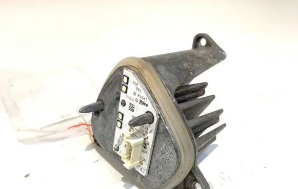 Opel Crossland X Voltage converter/converter module 90181487