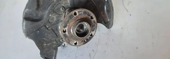Volkswagen PASSAT B8 Front wheel hub spindle knuckle 5q0407258a