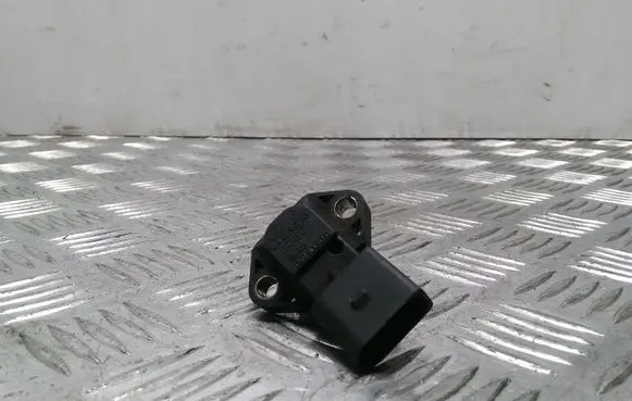 Audi A4 S4 B6 8E 8H Air pressure sensor 059906051 0261002326