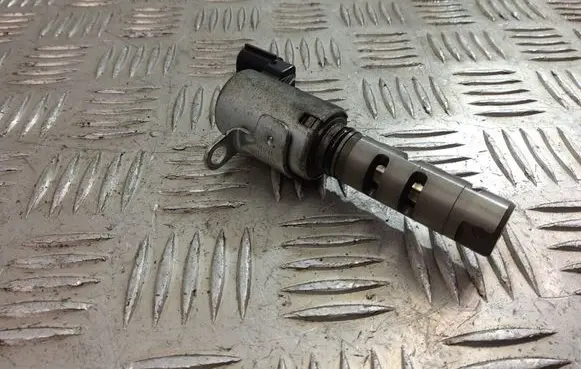 Lexus GS 300 350 430 450H Camshaft vanos timing valve 1533031020