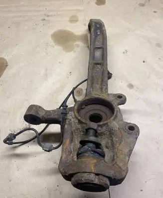 Mercedes-Benz GL X164 Front wheel hub 060041C1
