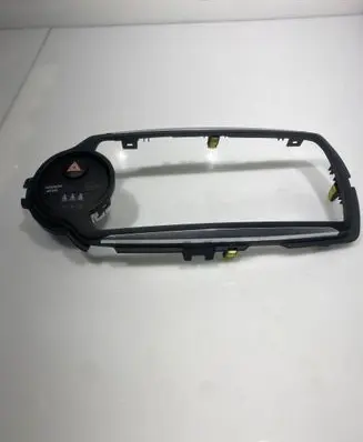 Toyota Yaris Radio/GPS head unit trim 864510D030