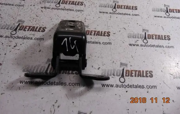 Lexus IS 220D-250-350 Rear door lower hinge