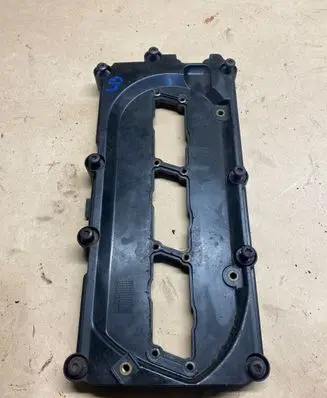 Audi A8 S8 D3 4E Rocker cam cover 059103470P
