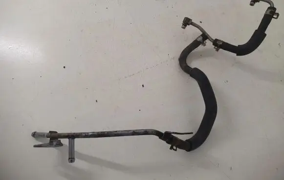 Subaru Outback (BS) Fuel injector supply line/pipe 