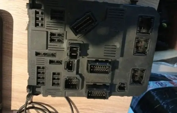 Peugeot 407 Fuse box set 9652474780