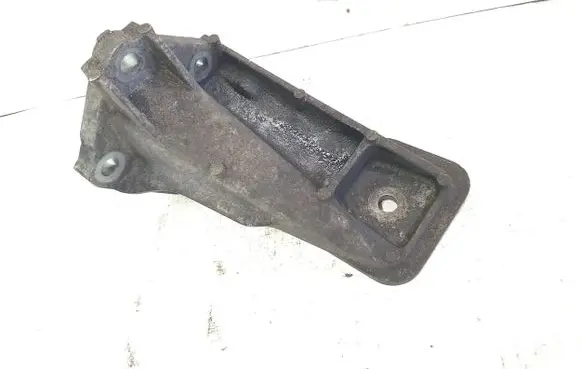 Land Rover Range Rover Sport L320 Engine mounting bracket AH226061BA