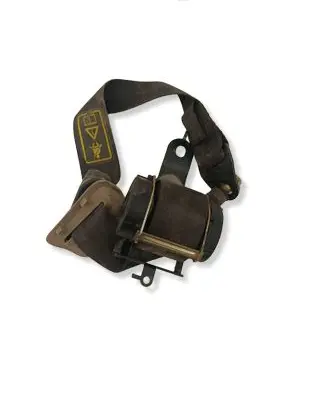 Nissan Terrano Rear seatbelt 898440X700 E90416105 E9040056