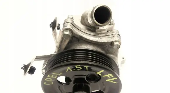 Opel Insignia B Water pump 12641869 12642753003