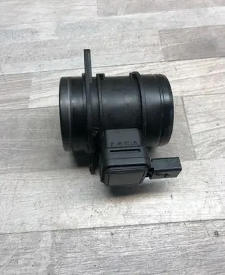 Skoda Octavia Mk2 (1Z) Mass air flow meter 5WK97023 03L906461 024019374