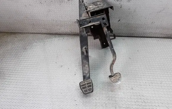 Volkswagen Transporter - Caravelle T4 Pedal assembly 