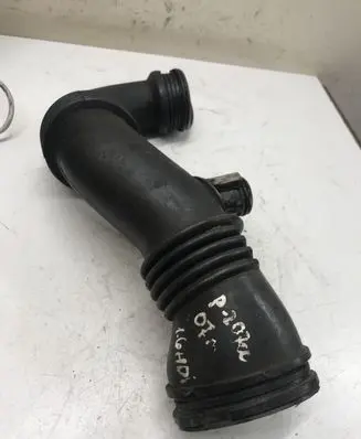 Peugeot 207 Turbo air intake inlet pipe/hose 9656953680A