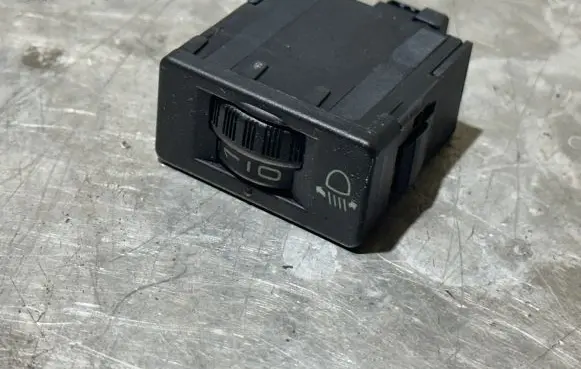 Citroen C4 II Headlight level height control switch 96366692XT