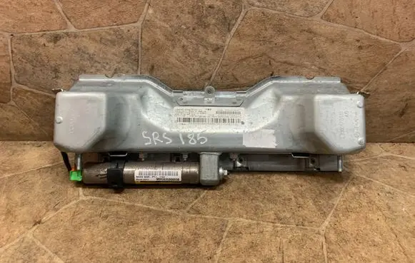 Mercedes-Benz C W204 Knee airbag A204860200