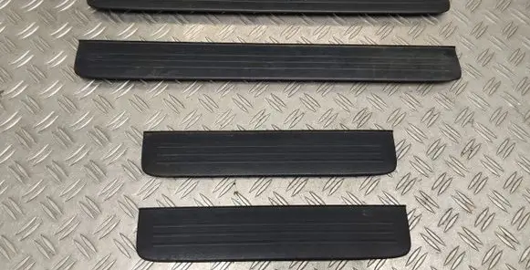 Toyota Prius (NHW20) Front sill trim cover 6791147020 6791547020