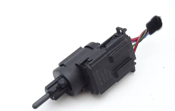 Skoda Fabia Mk1 (6Y) Brake pedal sensor switch 3B0945511A