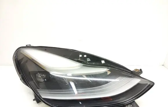 Tesla Model 3 Headlight/headlamp 151495300C SCKV21100000596 01531904