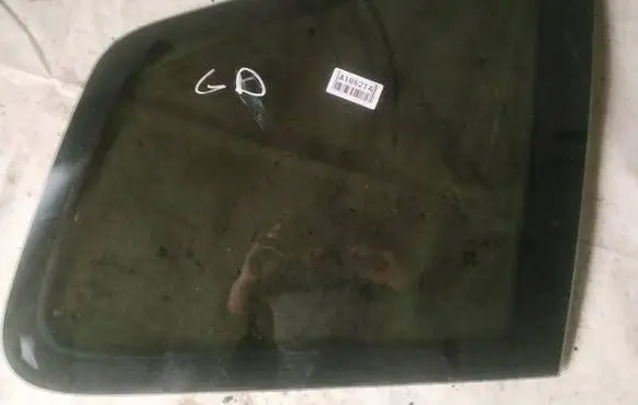 Ford C-MAX I Rear side window as2