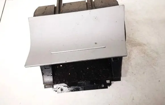 Skoda Octavia Mk2 (1Z) Car ashtray 1z1863077as 1z1857962b