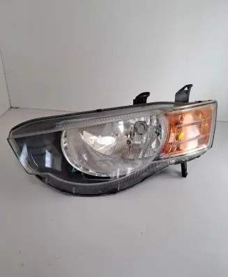 Mitsubishi Colt Headlight/headlamp 8301B179 030124930100