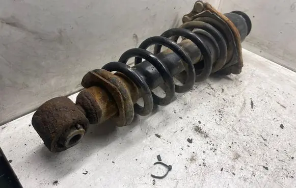 Toyota Avensis T250 Rear shock absorber with coil spring 