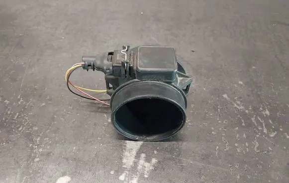 BMW 5 E39 Mass air flow meter 1432356 5WK9605