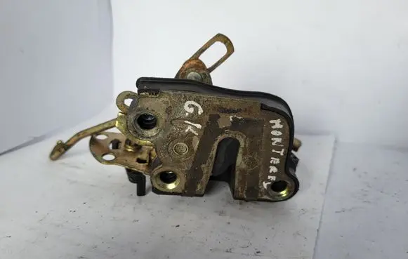 Opel Monterey Rear door lock